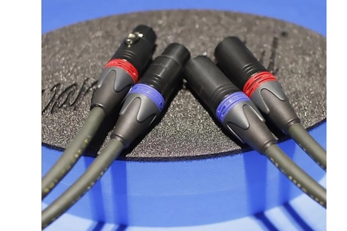 Van den Hul - The CNT (2RCA - 2RCA) lub (2XLR - 2XLR)