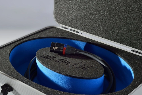 Van den Hul - The CNT (2RCA - 2RCA) lub (2XLR - 2XLR)