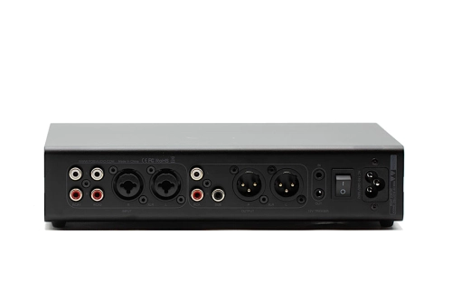 Fosi Audio ZP3 - przedwzmacniacz zbalansowany